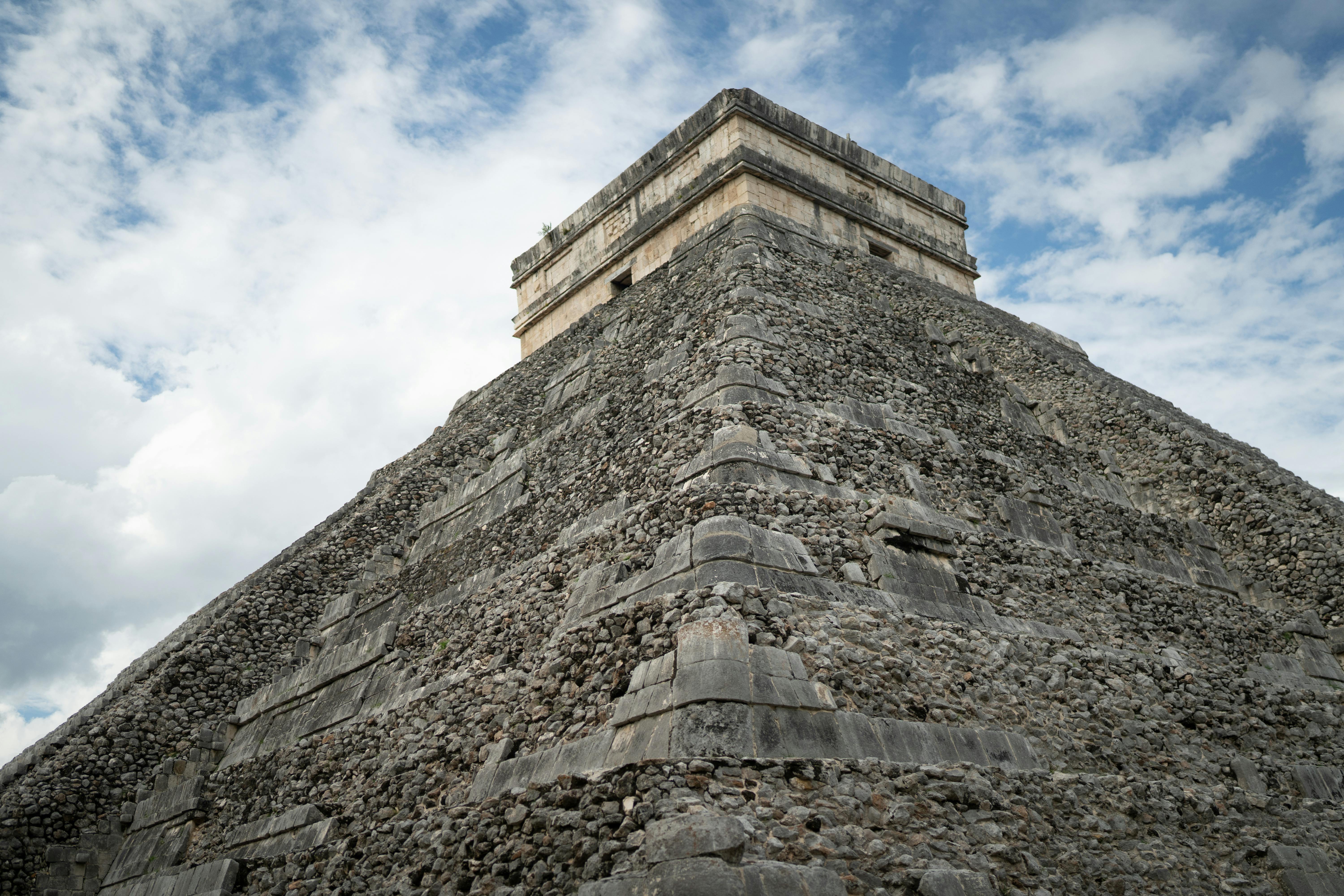 The Enchanting Architecture of Chichen Itza: Exploring the Mysteries of an Ancient Mayan City
